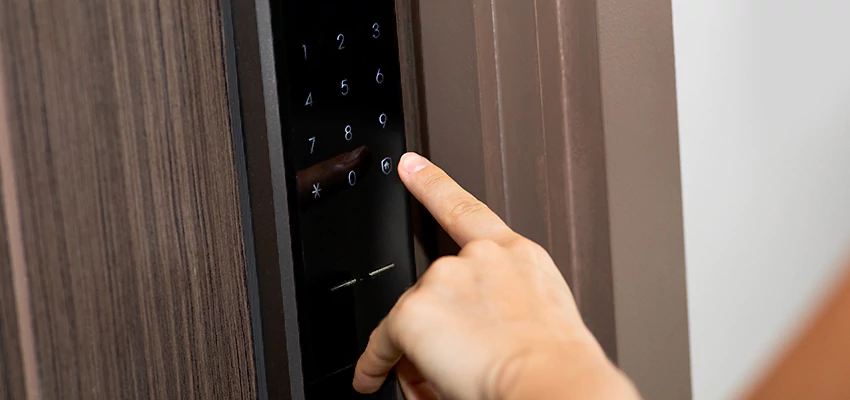 Smart Electric Locks Replacement Services in East St Louis