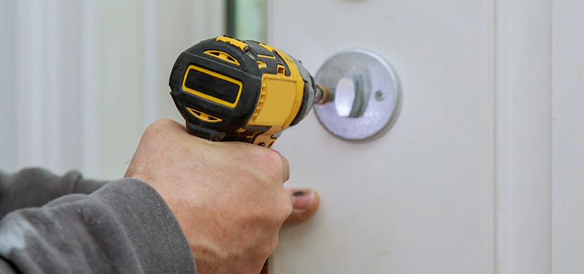 Street Locksmith For Smart Lock Repair in East St Louis